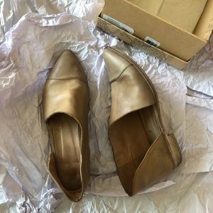 Like new Free People leather Royale Flats grey